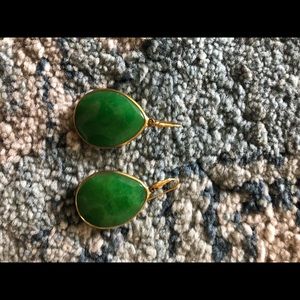 EUC Stella and Dot green Stone drop earrings